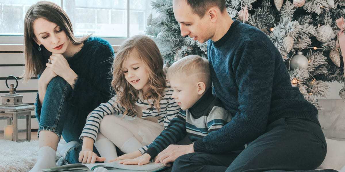 family using screen time responsibly in a tech-filled world
